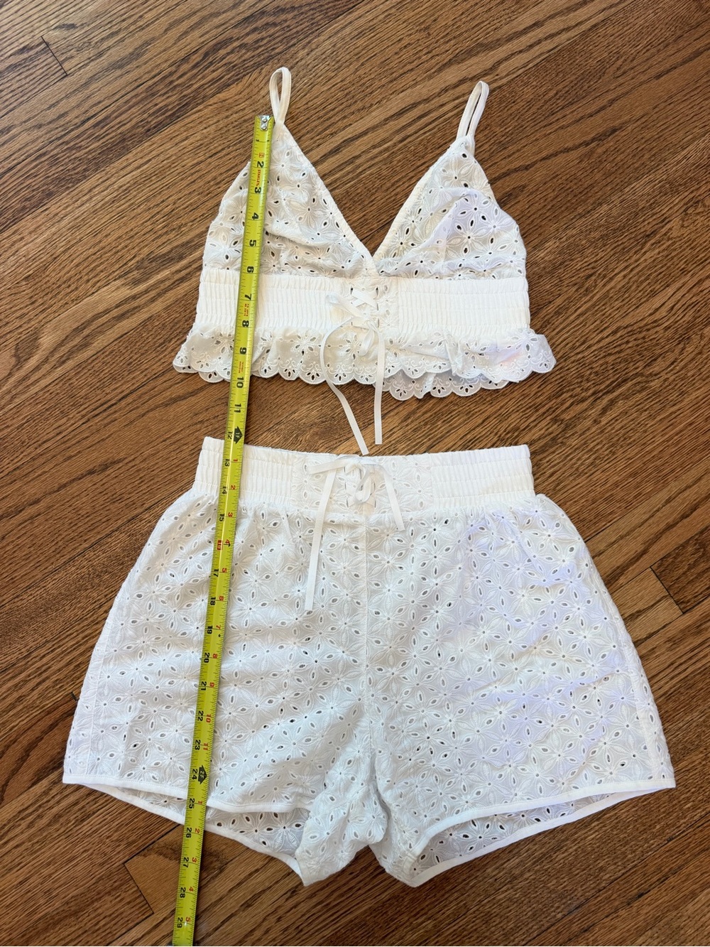 Intimissimi White Eyelet Lace Bralette & Shorts Matching Lingerie/Loungewear Set - Picture 9 of 9